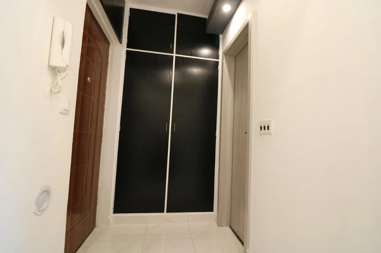 Sneky Apartman Póla